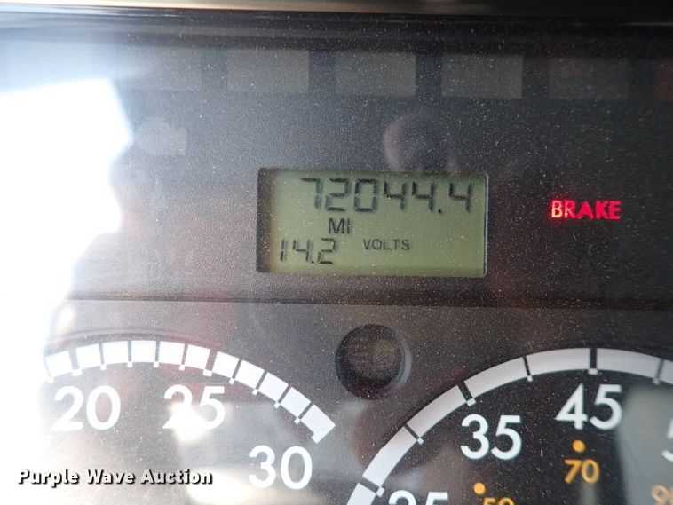 image for item DN2025 2012 Freightliner Business Class M2  dump truck