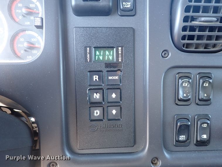 image for item DN2025 2012 Freightliner Business Class M2  dump truck