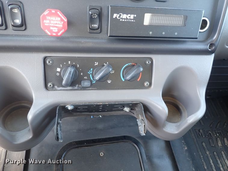 image for item DN2025 2012 Freightliner Business Class M2  dump truck