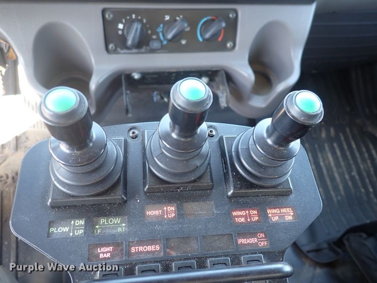 image for item DN2025 2012 Freightliner Business Class M2  dump truck