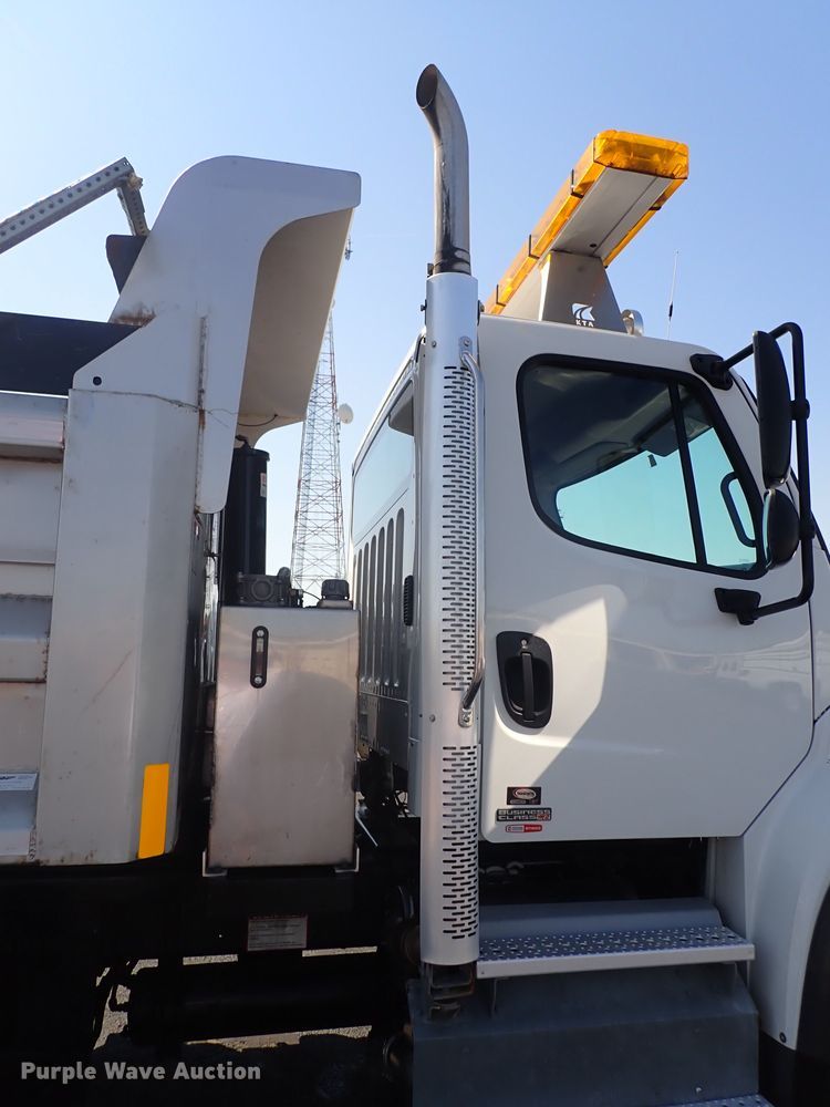 image for item DN2025 2012 Freightliner Business Class M2  dump truck