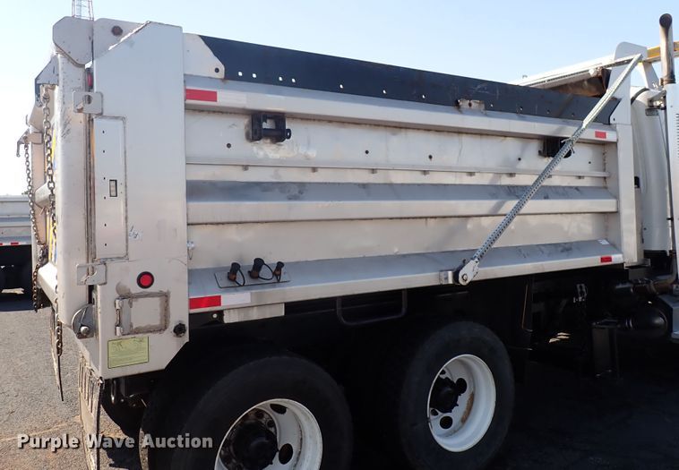 image for item DN2025 2012 Freightliner Business Class M2  dump truck