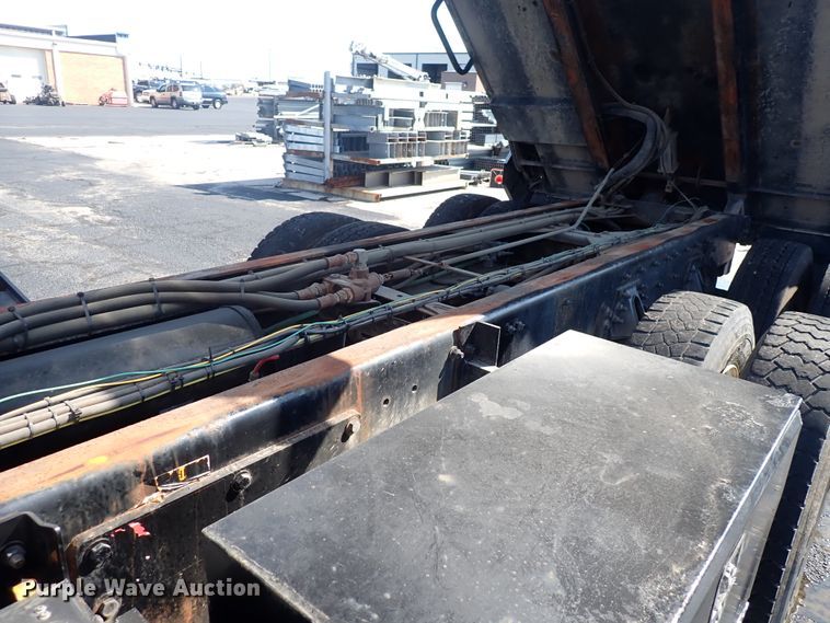 image for item DN2025 2012 Freightliner Business Class M2  dump truck