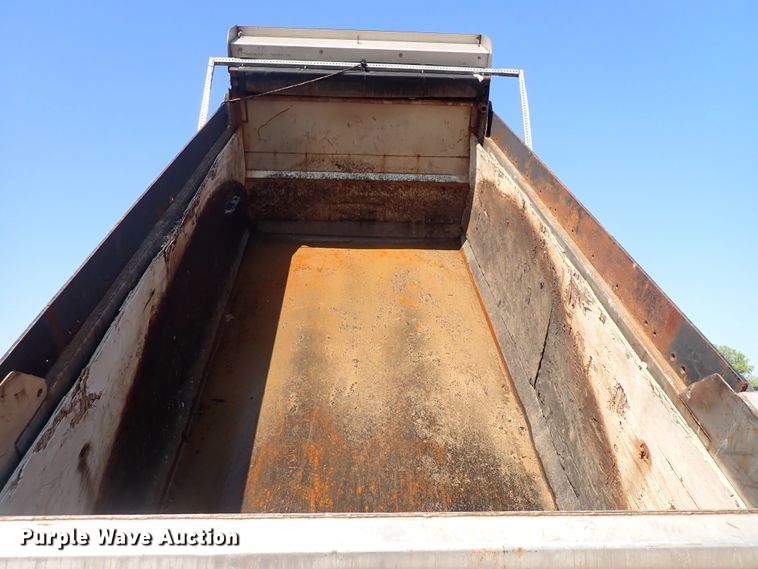 image for item DN2025 2012 Freightliner Business Class M2  dump truck