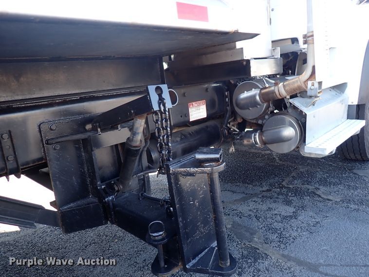 image for item DN2025 2012 Freightliner Business Class M2  dump truck