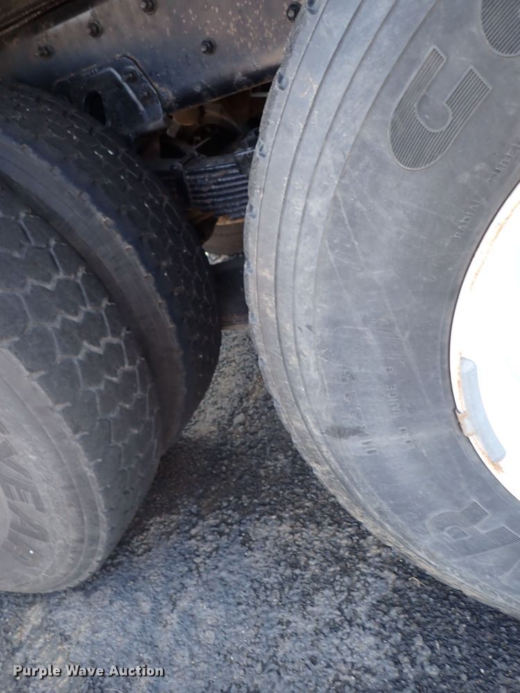 image for item DN2025 2012 Freightliner Business Class M2  dump truck