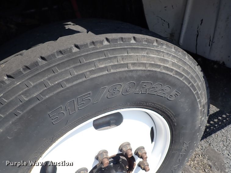 image for item DN2025 2012 Freightliner Business Class M2  dump truck