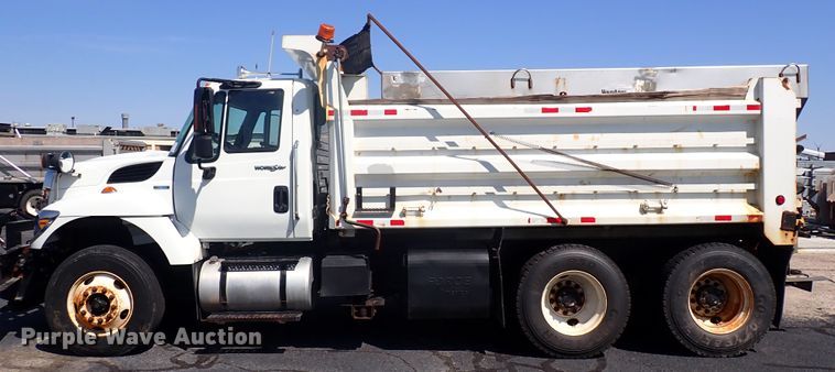 image for item DN2028 2010 International WorkStar 7500  dump truck