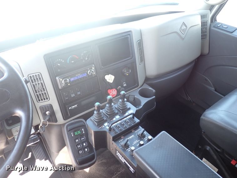 image for item DN2028 2010 International WorkStar 7500  dump truck