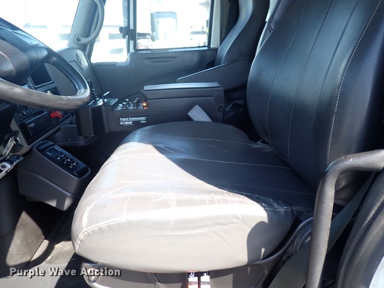 image for item DN2028 2010 International WorkStar 7500  dump truck