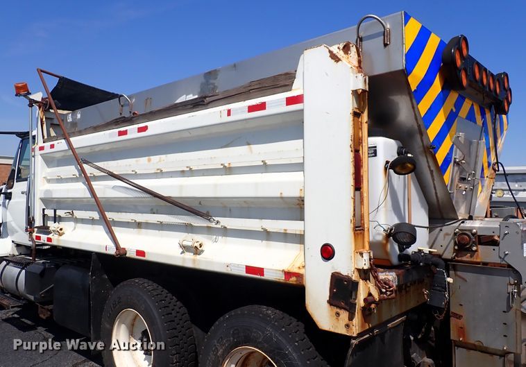 image for item DN2028 2010 International WorkStar 7500  dump truck