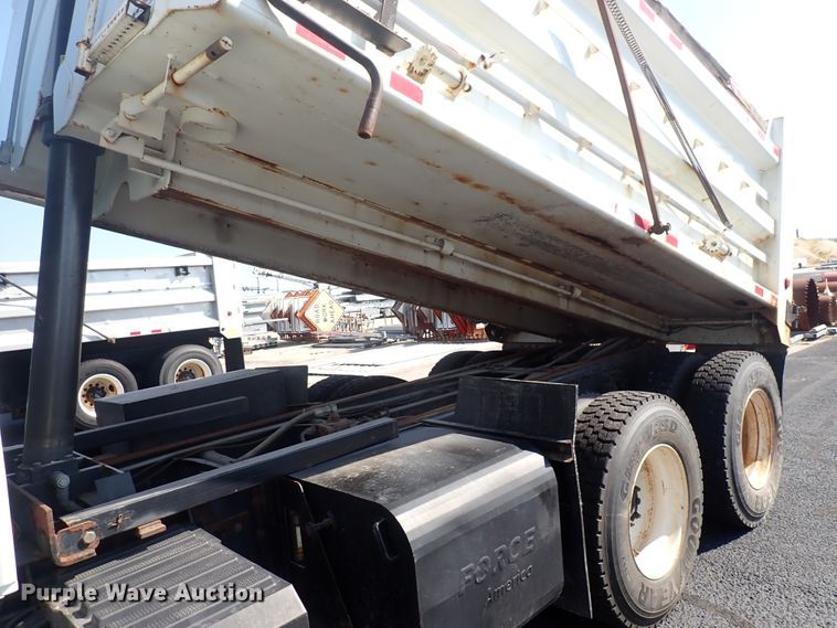 image for item DN2028 2010 International WorkStar 7500  dump truck