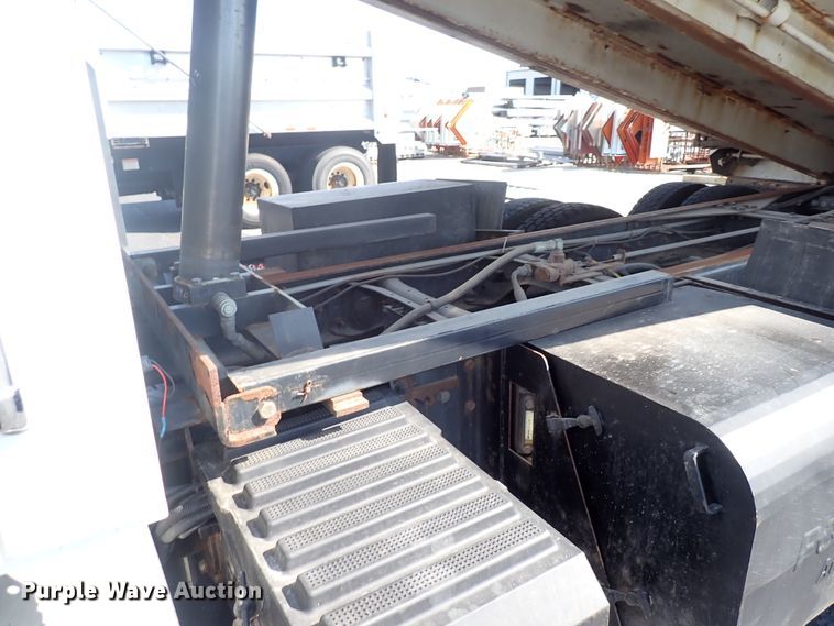 image for item DN2028 2010 International WorkStar 7500  dump truck