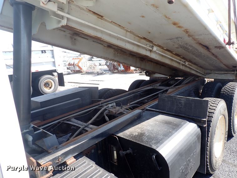 image for item DN2028 2010 International WorkStar 7500  dump truck