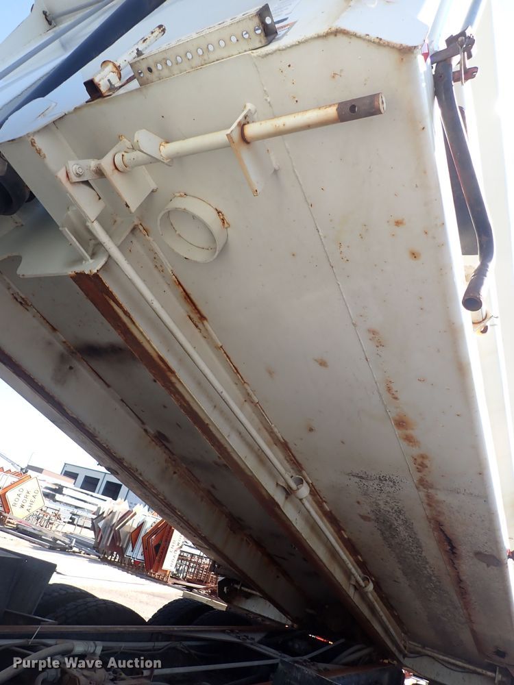 image for item DN2028 2010 International WorkStar 7500  dump truck