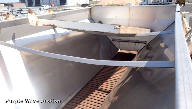 image for item DN2028 2010 International WorkStar 7500  dump truck