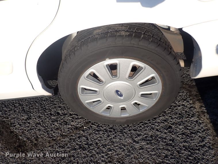 image for item DN2029 2011 Ford Crown Victoria Police Interceptor