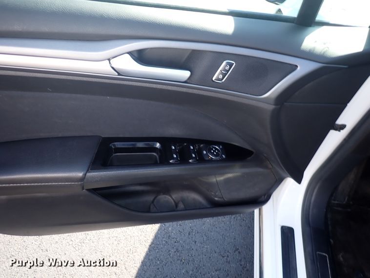 image for item DN2036 2014 Ford Fusion Hybrid