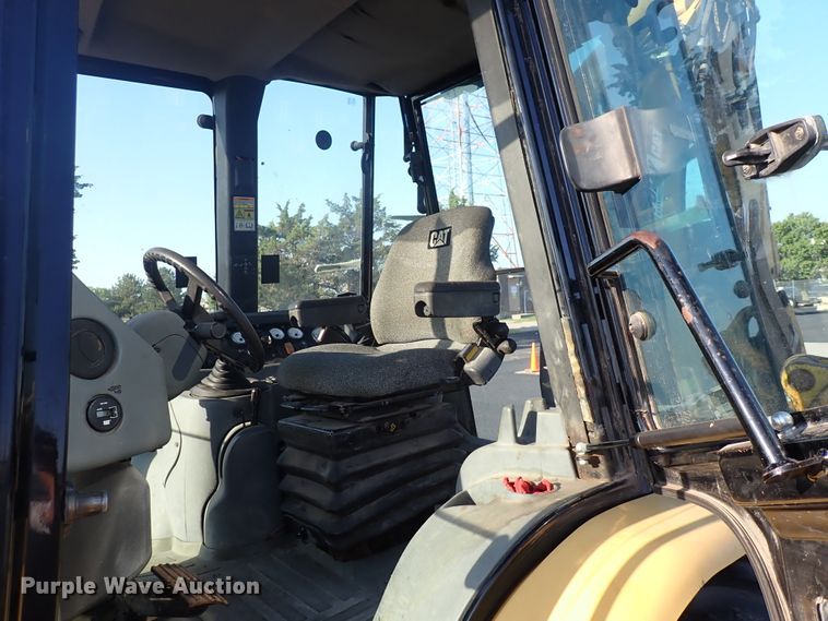 image for item DN2042 2004 Caterpillar 420D  backhoe