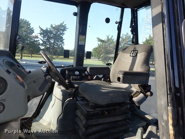 image for item DN2042 2004 Caterpillar 420D  backhoe