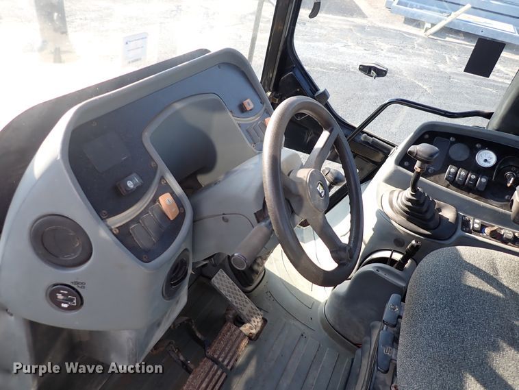 image for item DN2042 2004 Caterpillar 420D  backhoe