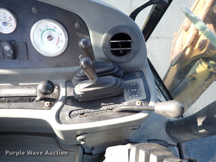 image for item DN2042 2004 Caterpillar 420D  backhoe