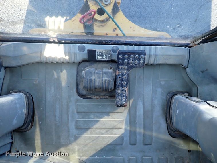 image for item DN2042 2004 Caterpillar 420D  backhoe