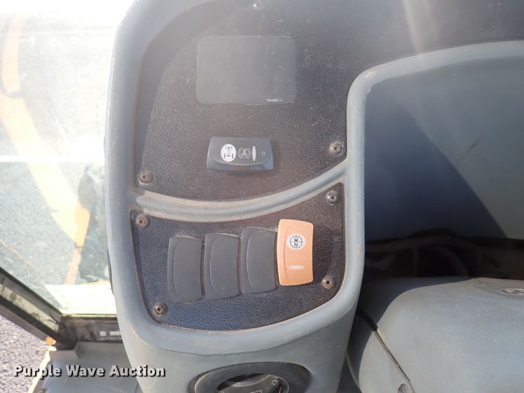 image for item DN2042 2004 Caterpillar 420D  backhoe