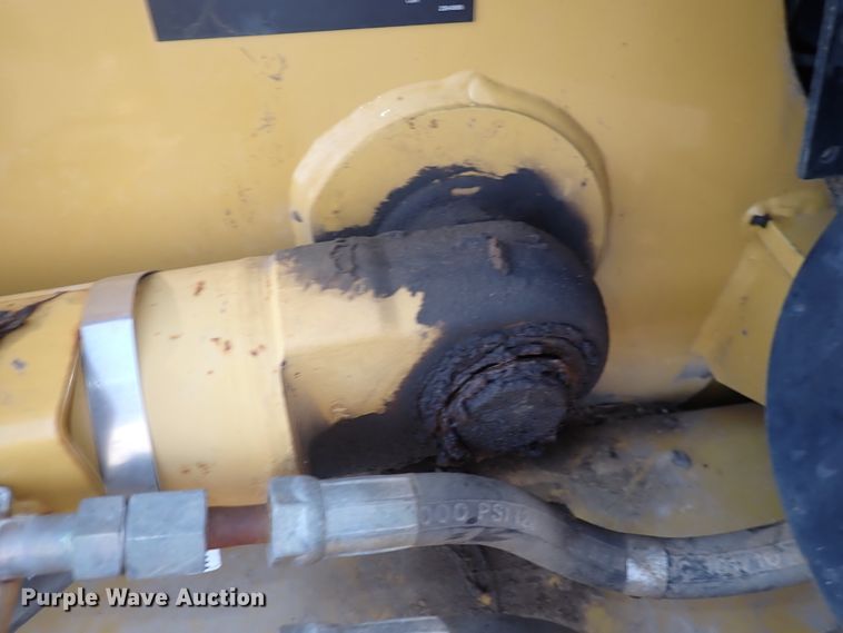 image for item DN2042 2004 Caterpillar 420D  backhoe