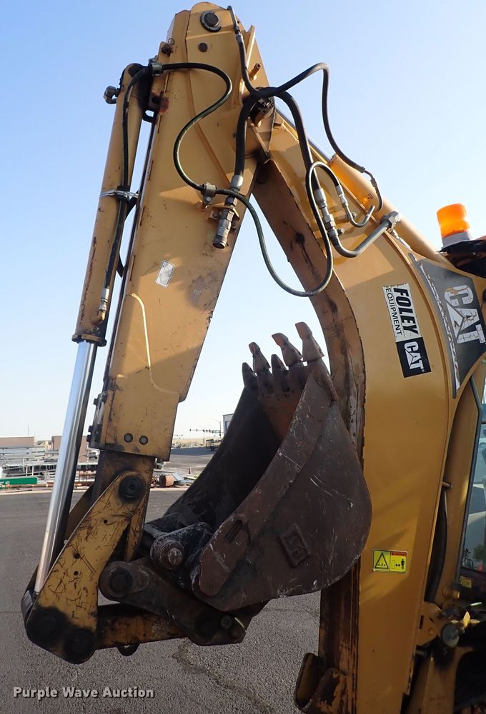 image for item DN2042 2004 Caterpillar 420D  backhoe