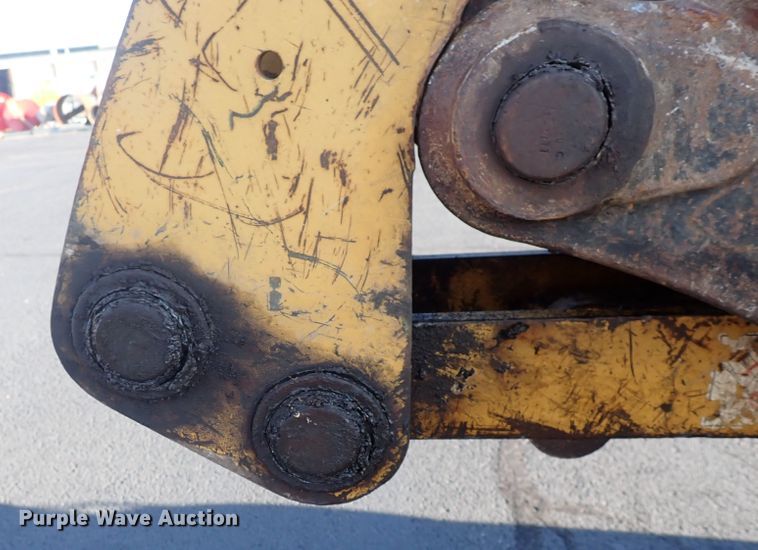 image for item DN2042 2004 Caterpillar 420D  backhoe