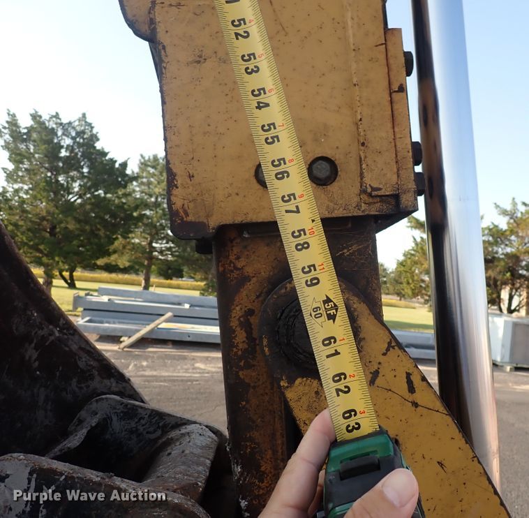 image for item DN2042 2004 Caterpillar 420D  backhoe