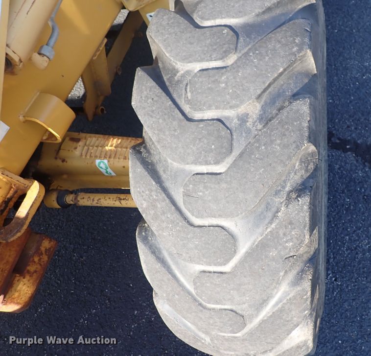 image for item DN2042 2004 Caterpillar 420D  backhoe