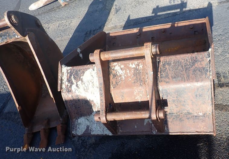 image for item DN2042 2004 Caterpillar 420D  backhoe