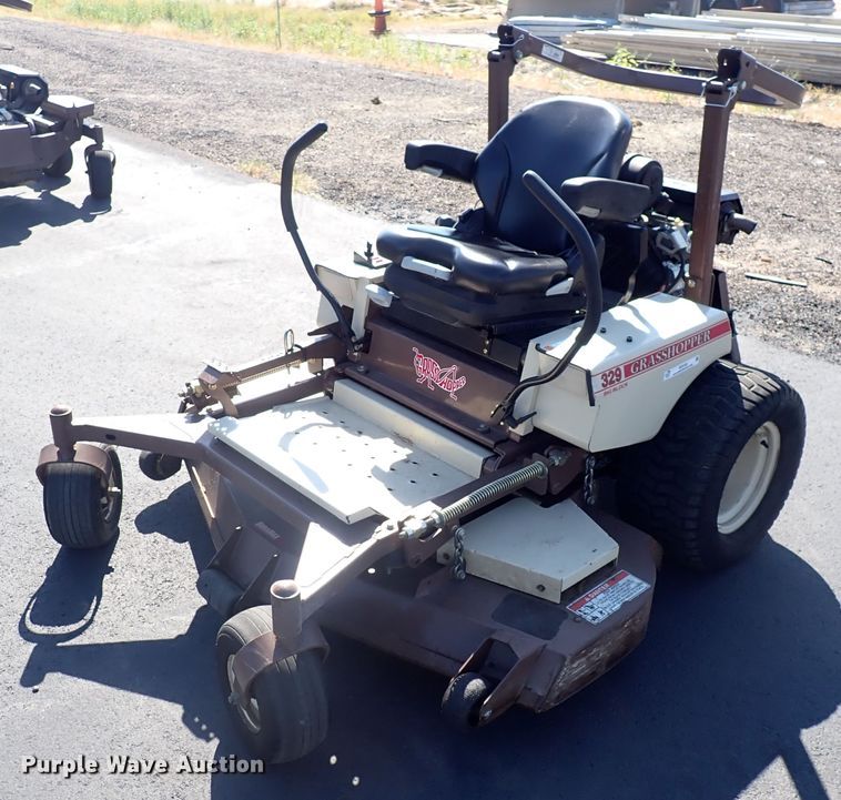 image for item IK9100 Grasshopper 329  ZTR lawn mower