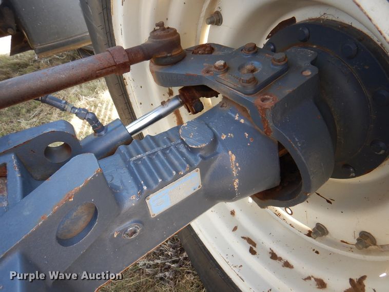 image for item DI5720 1998 New Holland 8970  MFWD tractor