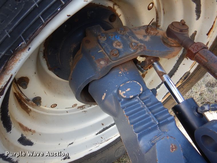 image for item DI5720 1998 New Holland 8970  MFWD tractor