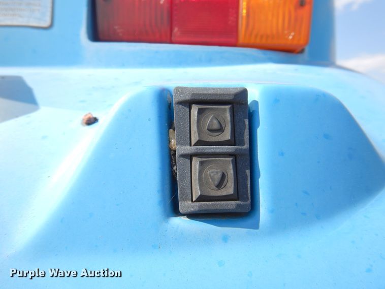 image for item DI5720 1998 New Holland 8970  MFWD tractor