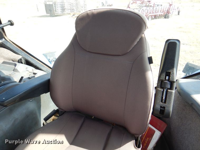 image for item DI5720 1998 New Holland 8970  MFWD tractor