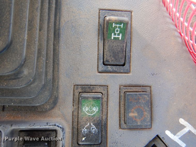 image for item DI5720 1998 New Holland 8970  MFWD tractor