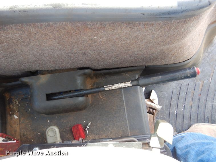 image for item DI5720 1998 New Holland 8970  MFWD tractor