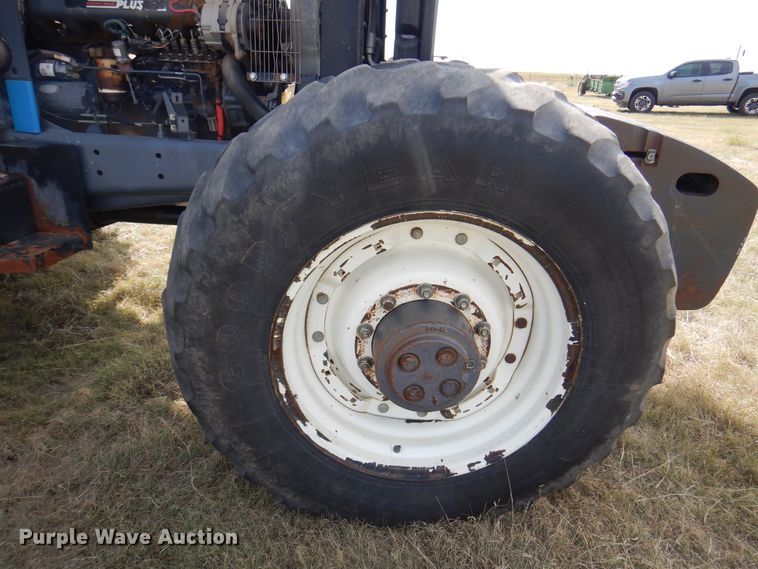 image for item DI5720 1998 New Holland 8970  MFWD tractor