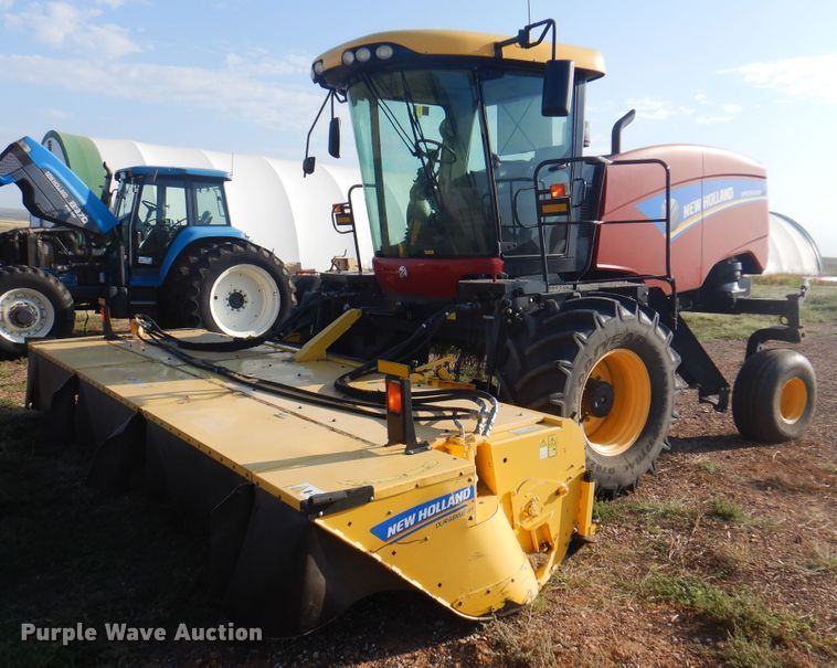 image for item DI5722 2016 New Holland SR260  windrower