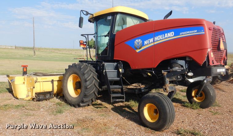 image for item DI5722 2016 New Holland SR260  windrower