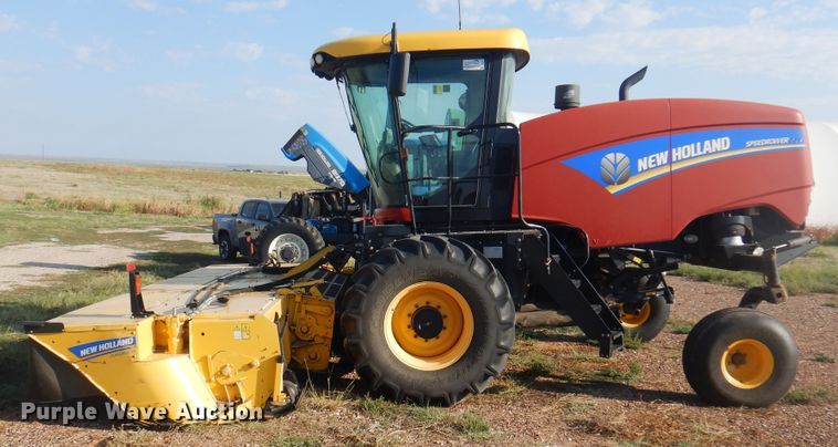 image for item DI5722 2016 New Holland SR260  windrower