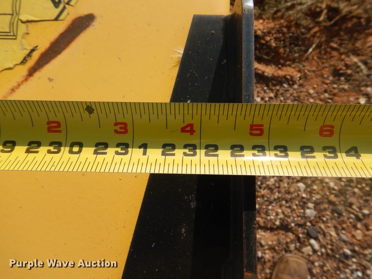 image for item DI5722 2016 New Holland SR260  windrower