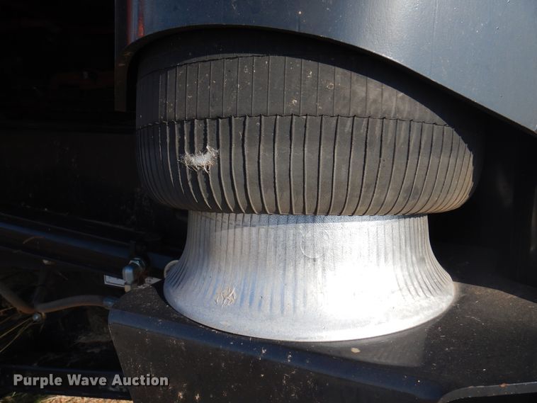 image for item DI5722 2016 New Holland SR260  windrower