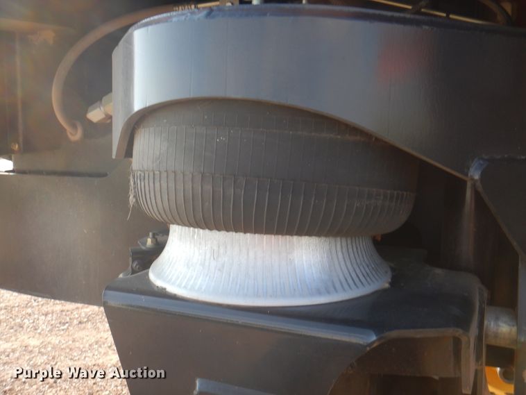 image for item DI5722 2016 New Holland SR260  windrower