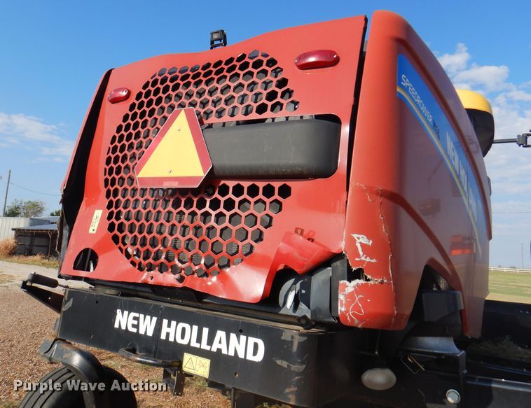 image for item DI5722 2016 New Holland SR260  windrower