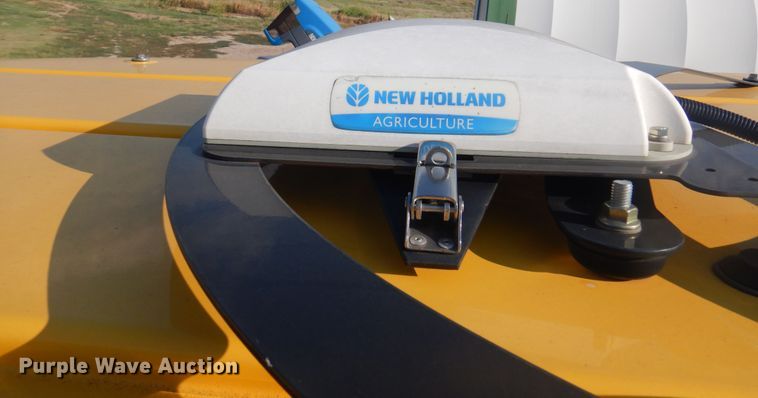 image for item DI5722 2016 New Holland SR260  windrower